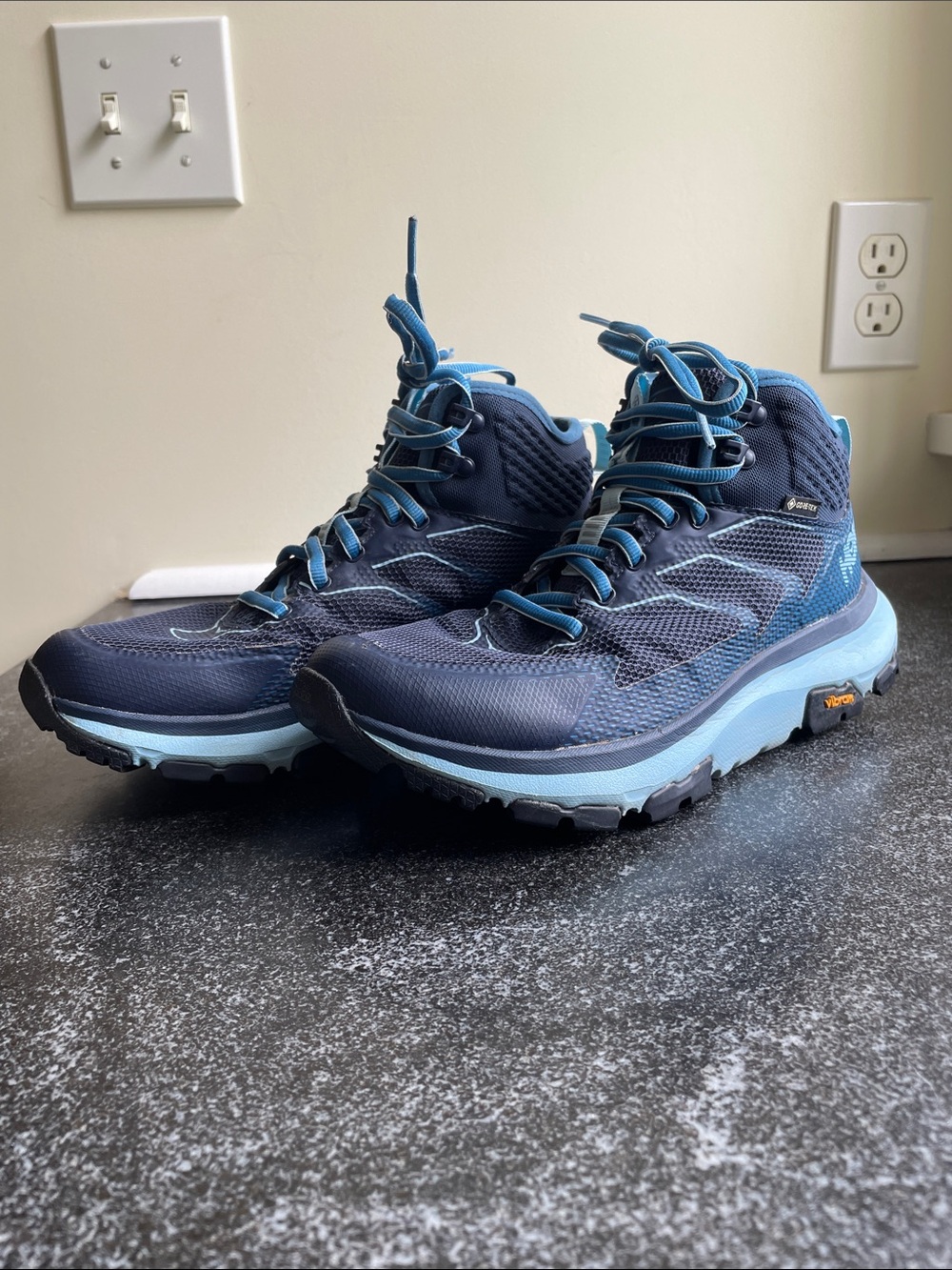 Hoka Women's Toa GTX Size US 7.5 Hiking Boot Blue Navy Outdoor Athletic Shoe - Picture 2 of 15